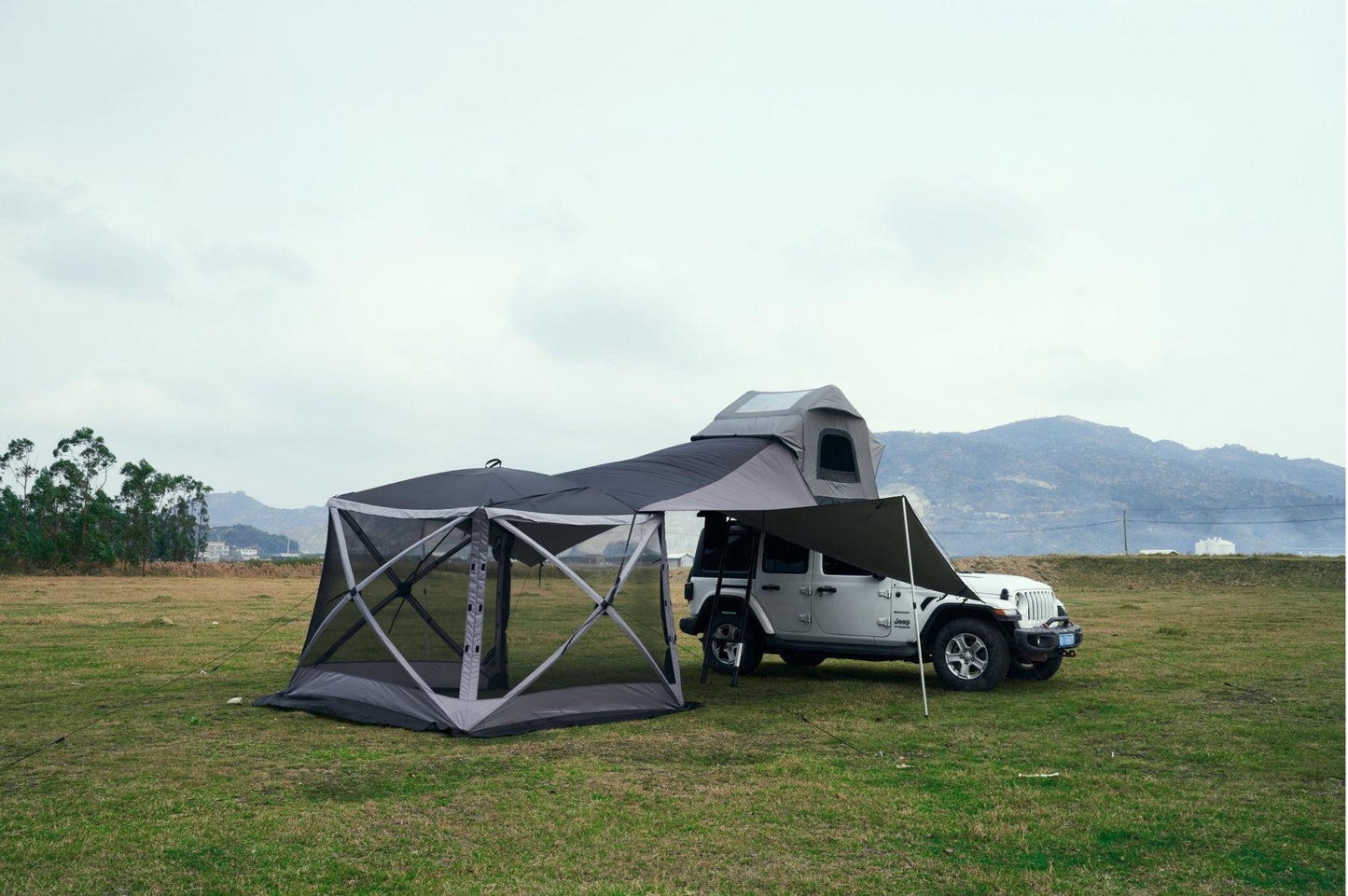 Universal Connector B